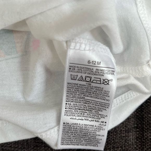 Kids Old Navy t-shirt - Picture 8 of 8